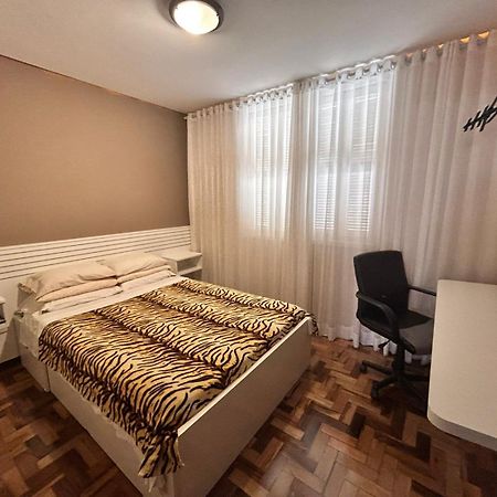 Apto 2 Quartos mais Sofá Cama até 5 Pessoas - Avenida Carlos Gomes Porto Alegre Exterior foto